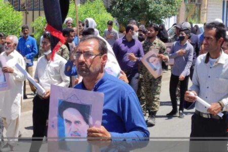 مردم شهید پرور شهرستان فاریاب به همراه مسئولین به مناسبت سالگرد رحلت حضرت امام خمینی (ره) به عزاداری پرداختند و یادو خاطر امام مهربانی هارا گرامی داشتند.