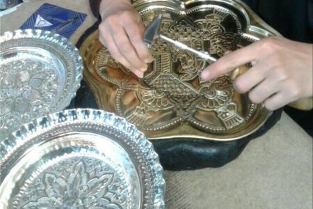 کارگاه‌های تولید زنده نقاشی ایرانی و قلمزنی مس در کرمان برگزار می‌شود