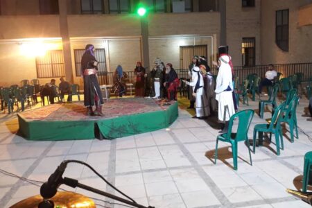 اجرای تعزیه توسط هیات فاطمیه زنگی‌آباد در تئاتر شهر کرمان