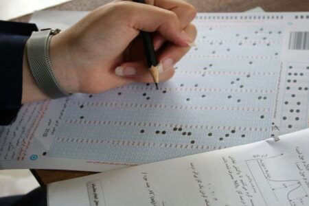 گرمای هوا استرس کنکور را بیشتر کرد