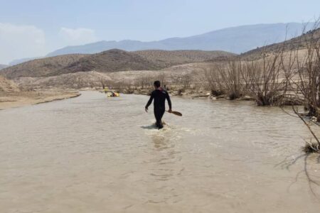 مدیران کرمان برای پیشگیری از خسارت سیل به‌خط شدند/لغو سفر استاندار برای مدیریت ستاد بحران 