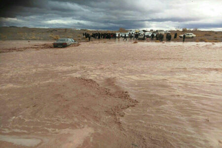 طغیان رودخانه تهرود در جاده کرمان – بم