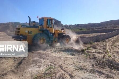 ۳۵ هکتار زمین ملی و کشاورزی حاشیه شهر کرمان امسال رفع تصرف شد