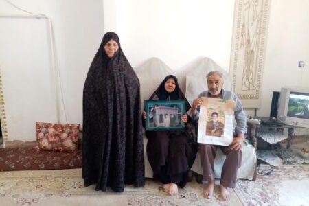 درمنزل پدرشهیدتوسط پایگاه شهید بهشتی روح آباد زرند برگزارگردید