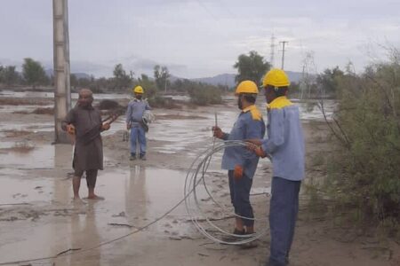 رفع مشکل قطعی برق و آب در مناطق سیلابی بردسیر