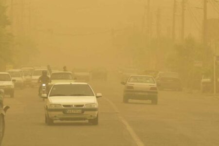 ریزگردها ادارات ریگان را تعطیل کرد