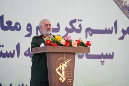سپاه و پاسداران در همه میدان های انقلاب تا پای جان حاضر بوده اند/ نسل جدید انقلاب مانند نسل اول انقلاب به تیغ محک خورد