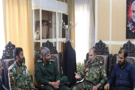 تجهیزات ارتش به کمک سیل زدگان زرند آمد