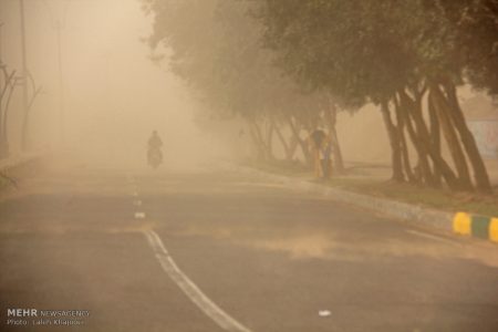 وزش تند باد در کرمان ادامه دارد