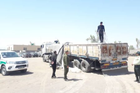 محموله ۴۰ تُنی شکر و روغن قاچاق در نرماشیر توقیف شد