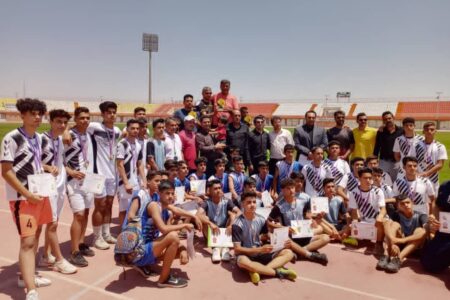 دانش آموزی بمی مقام قهرمانی مسابقات استانی دو و میدانی را از آن خود کردند