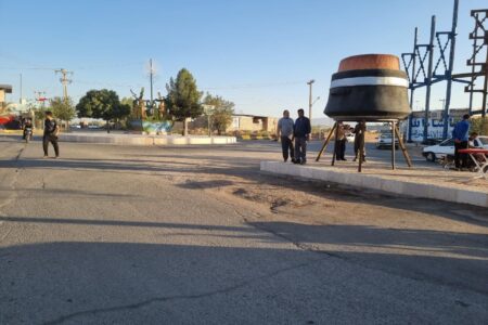 تندیس نمادین شیرینی “کماچ” در زرند رونمایی شد