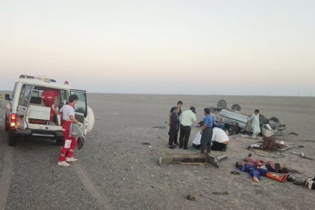 واژگونی خودرو حامل افاغنه در فهرج ۵ کشته و ۱۰ مصدوم برجای گذاشت