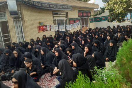 نشست فرهنگی خواهران بسیجی پایگاه کریمه اهل بیت (علیه السلام ) زرند برگزارگردید