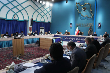 رییس‌جمهور: دولت مردمی هرگز درگیر حاشیه‌ها نخواهد شد