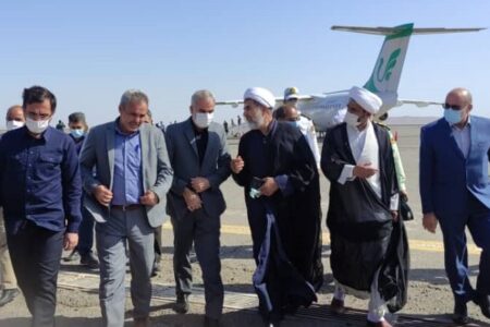 وزیر آموزش و پرورش وارد بم شد