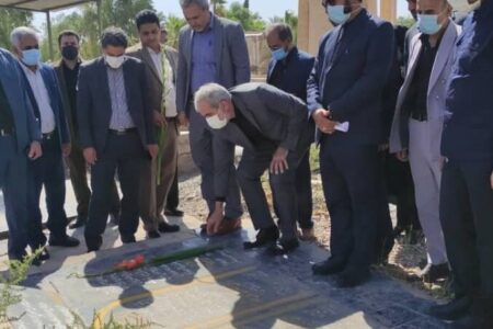 تجدید میثاق وزیر آموزش و پرورش با آرمان‎‌های شهدا در بم