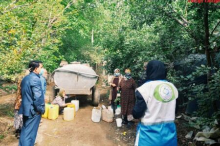 بازدید بخشدار و مسئولین راین از منطقه سیل زده کمسرخ راین/ تصاویر