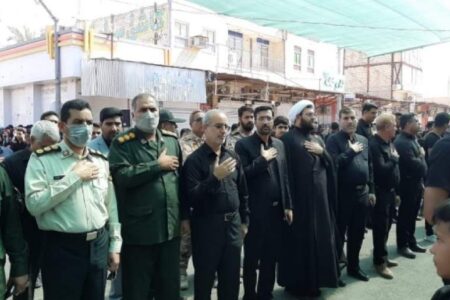 حضور استاندار کرمان در میان عزاداران حسینی در عنبرآباد