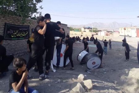 حسینیه دهه نودی ها همنوا با عشاق قاسم