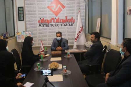 مطالبه گری در بین مردم و مطبوعات استان کرمان پائین است/ انتقاد را از ما شروع کنید