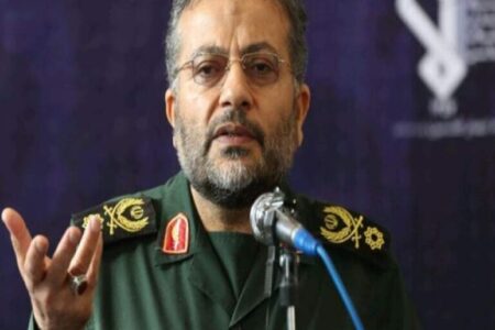 دشمن تمام توان مادی و معنوی خود را متمرکز کرده تا امید را از ملت ایران بگیرد/ در جنگ ترکیبی بیشترین توان باید در جهاد تبیین باشد