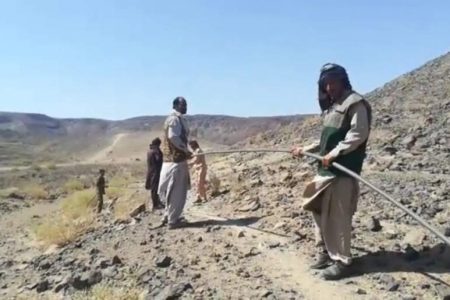 گرمای سوزان ریگان، مانع کار جهادگران بسیجی نشد