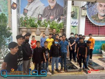 اردوی فرهنگی وتربیتی نوجوانان با شناخت سیره زندگی شهداء ازگلزار شهداءو موزه دفاع مقدس