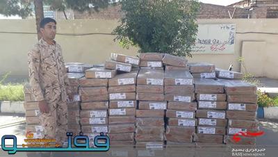 کمک مومنانه؛توزیع ۳۲۰۰ کیلوگرم مرغ رایگان به همت سپاه ناحیه حضرت امیرالمومنین(ع)