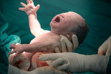 ضرورت استقرار پزشک متخصص زنان در شهرستان کوهبنان