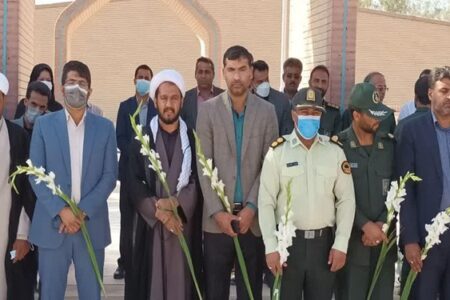 کسانی که در مسیر شهدا حرکت کنند، گمراه نمی‌شوند