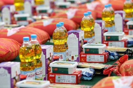 ۵۰۰ بسته معیشتی بین نیازمندان بم توزیع شد