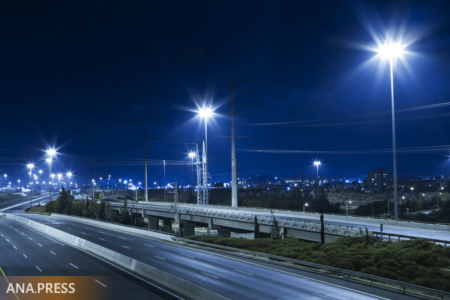 راه حلی دانش‌بنیان برای چالش کمبود برق / چراغ‌های روشنایی معابر هوشمند می‌شوند