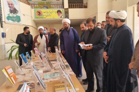 اولین نمایشگاه کتاب نویسندگان زرندی افتتاح گردید