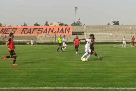 بازی بدون گل مس رفسنجان با هوادار در نیمه اول