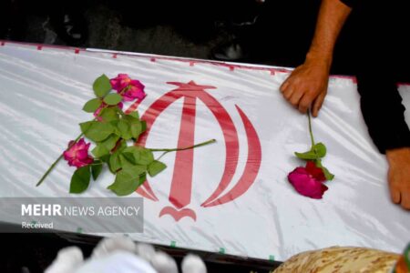 پیکر یک شهید گمنام درکوهبنان تشییع شد