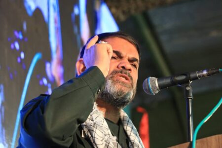 در بحث توهین به مقدسات، کوتاه نخواهیم آمد