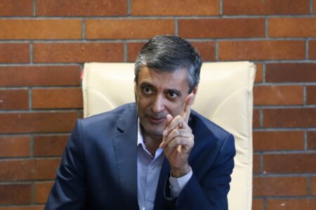 تصمیم کوچ سپرده‌ها از بانک‌ها، به تورم در کشور دامن می‌زند/کرمانی‌ها سرمایه‌گذاری نمی‌کنند