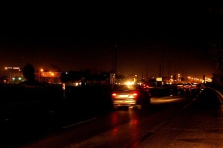 کرمان شهر تاریکی است