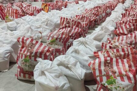 توزیع ۴۰۰بسته موادغذایی به مناسبت عیدقربان