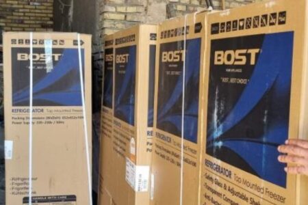 جامعه سوارکاری رفسنجان نیز  یاری دهنده سیل زدگان بود