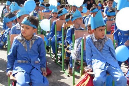 جشن شکوفه ها در راور برگزار شد