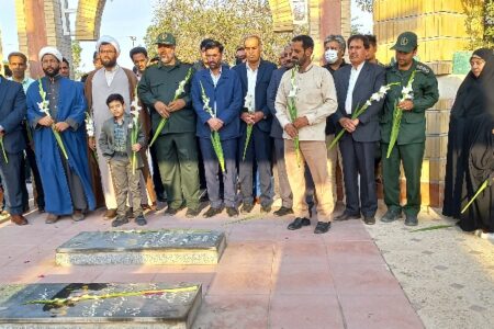 قبور مطهر شهدای عنبرآباد گلباران شد