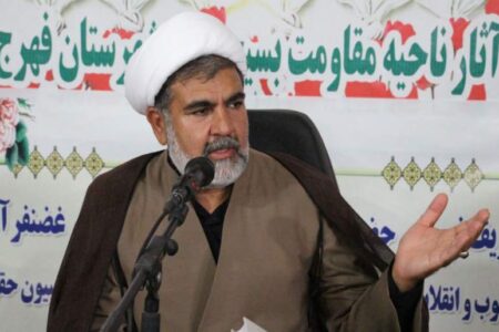 درخواست خانواده شهدا برخورد جدی با اغتشاشگران و سلبریتی های تحریک کننده است