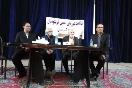هنرمندان خوشنویس در معرفی هنر استان سهم بزرگی دارند