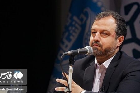 وزیر اقتصاد: بانک‌ها باید از بنگاه‌داری خارج شوند/صدور الکترونیکی 113 هزار مجوز کسب‌وکار فعالان اقتصادی