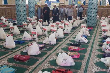 قرار دوازدهم در شهرستان انار؛ توزیع بیش از ۱۵ میلیارد ریال بسته معیشتی و لوازم‌التحریر