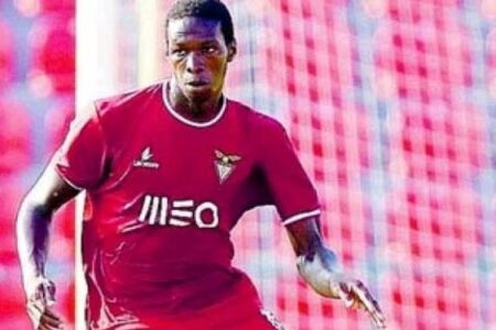 حضور بازیکن گینه‌ای در تمرینات مس کرمان