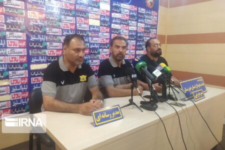 سرمربی صنعت‌ نفت آبادان: بازی خوبی با ۲ جلسه تمرین ارائه دادیم