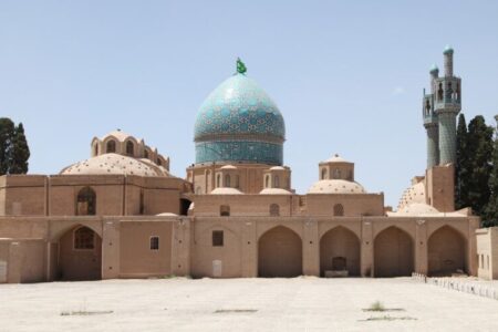 عملیات مرمت کاشی‌کاری گنبد شاه نعمت‌الله ولی ماهان به مرحله اجرا درآمد